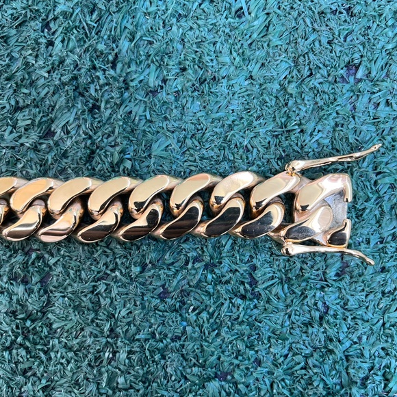 Gold cuban link bracelet - Picture 2 of 6